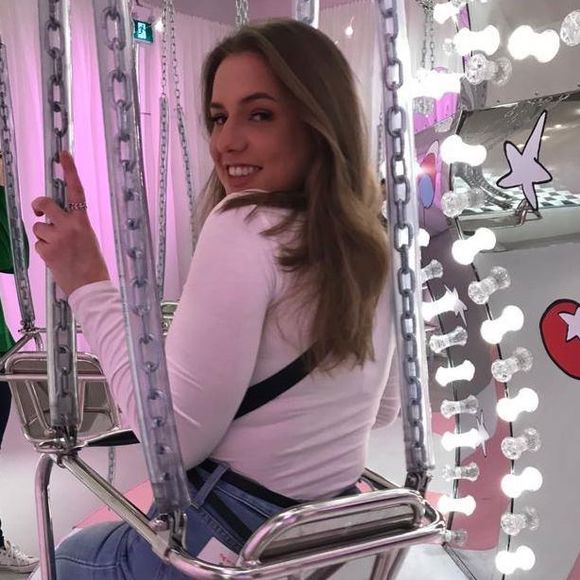 Meet your Posher, Jillian - Picture 1 of 1